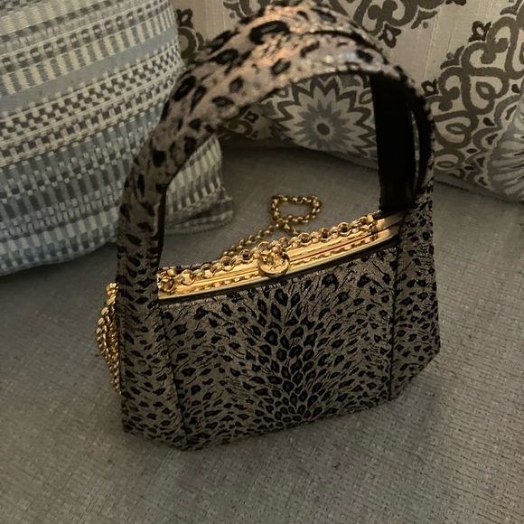 Rare Designer Inge Christopher Cheetah pattern purse - Picture 5 of 7